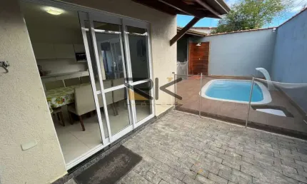 SOBRADO COM 3 DORMITÓRIOS SENDO 1 SUÍTE,SALA 2 AMBIENTES,VARANDA GOURMET COM CHURRASQUEIRA E PISCINA