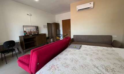 HOME STUDIO COM UMA SUÍTE,SALA,VARANDA GOURMET,COZINHA E LAVANDERIA.