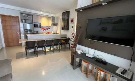 APARTAMENTO NAS TONINHAS COM 2 DORMITÓRIOS SENDO 1 SUÍTE,SALA 2 AMBIENTES,VARANDA GOURMET COM CHURRASQUEIRA