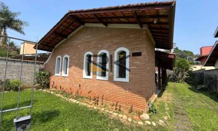 Casa à venda no bairro Barra da Lagoa em Ubatuba-SP