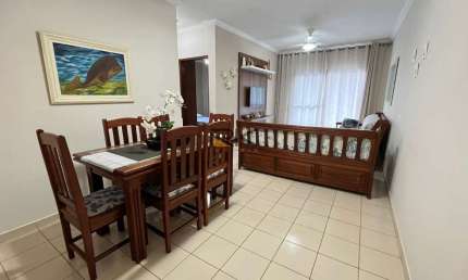 APARTAMENTO PRAIA GRANDE com 1 suíte,1 vaga de garagem,varanda,sala de estar e jantar