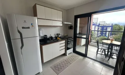 APARTAMENTO À VENDA COM SALA DE ESTAR E JANTAR,1 SUÍTE E VARANDA GOURMET COM CHURRASQUEIRA