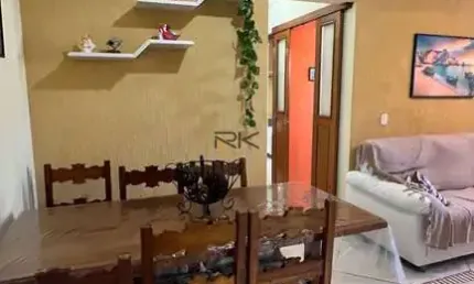 Apartamento à venda com sala de estar e jantar, 200 metros da praia