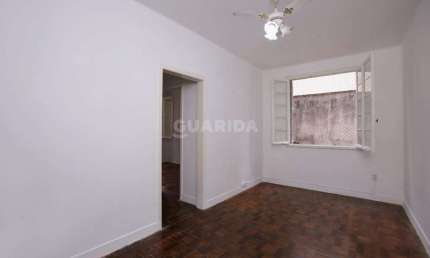 Apartamento com 2 dormitórios no bairro Moinhos de Vento.