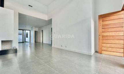 Casa em Condomínio, nova, com 3 dormitórios, sendo 1 suíte, no bairro Hípica