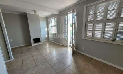 Apartamento com 3 dormitórios, sendo 1 suíte, no bairro Santana