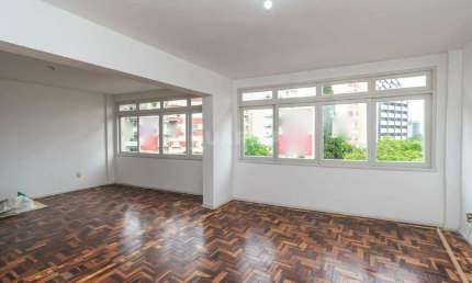 Apartamento com 3 dormitórios no bairro Centro Histórico
