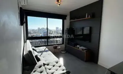 Apartamento totalmente mobiliado com 1 dormitório e 1 vaga no bairro Menino Deus