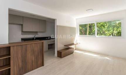 Apartamento com 3 dormitórios, sendo 1 suíte, e VAGA DUPLA COBERTA no bairro Santo Antonio!