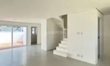 Casa em Condomínio com 3 dormitórios, sendo 1 suíte, no bairro Hípica