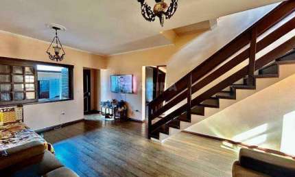 Casa Residencial com 7 dormitórios, sendo 1 suíte, no bairro Cristo Redentor