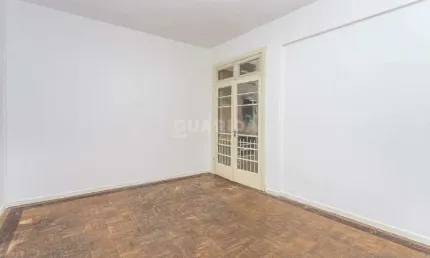 Apartamento com 2 dormitórios no bairro Centro Histórico