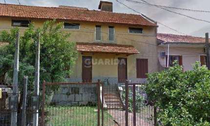 Casa Residencial/Sobrado com 1 dormitório, e 1 vaga de garagem no bairro Vila Nova
