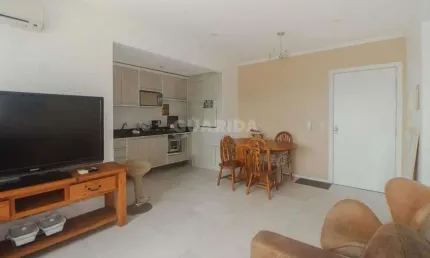 Apartamento com 2 dormitórios e 1 vaga de garagem para alugar no bairro Alto Petrópolis