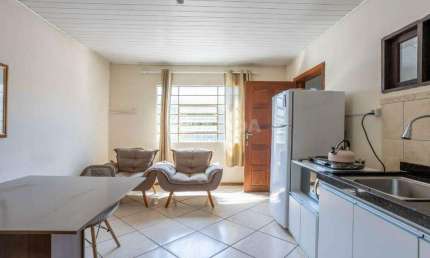Apartamento mobiliado com 1 dormitório e 1 vaga de garagem, no bairro Alto Petrópolis!