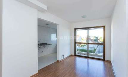 Apartamento com 2 dormitórios, sendo 1 suíte, no bairro Passo d`Areia