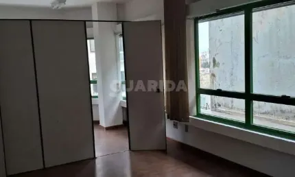 Conjunto/Sala Comercial com 2 vagas de garagem no bairro Petrópolis