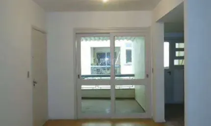 Apartamento com 1 dormitório no bairro Centro Histórico de Porto Alegre
