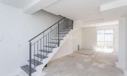Casa em Condomínio com 2 dormitórios e 1 vaga de garagem no bairro Vila Nova