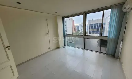 Sala comercial para alugar na Rua dos Andradas, Centro Histórico, Porto Alegre