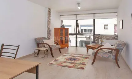 Sala comercial para alugar na Rua Bento Figueiredo, Rio Branco, Porto Alegre
