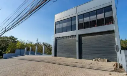 Pavilhão Comercial com estacionamento no bairro Jardim Itu