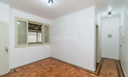 Apartamento DE FRENTE, com 2 dormitórios no bairro Praia de Belas !!!