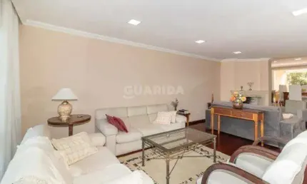 Casa Residencial com 3 dormitórios, sendo 1 suíte, e 2 vagas de garagem no bairro Santana !