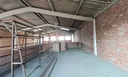 Pavilhão comercial com 2 vagas de garagem no bairro Cristo Redentor