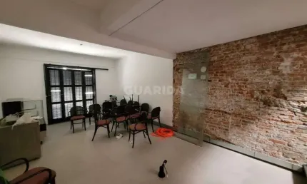 Ponto comercial para alugar na Rua Vigário José Inácio, Centro Histórico, Porto Alegre