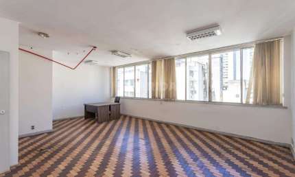 Sala comercial para alugar na Rua dos Andradas, Centro Histórico, Porto Alegre