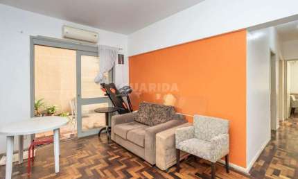 Apartamento mobiliado com 3 dormitórios e PÁTIO privativo no bairro Auxiliadora!