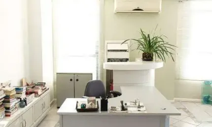 Conjunto comercial para alugar no bairro Higienópolis.