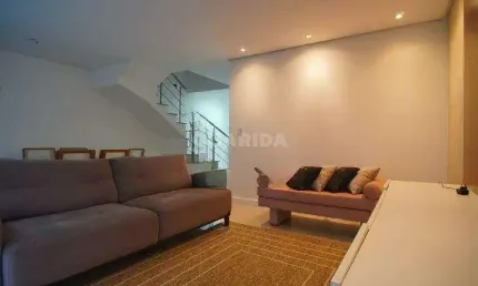 Casa em condomínio com 3 dormitórios sendo 1 suíte para alugar no bairro Alto Petrópolis.