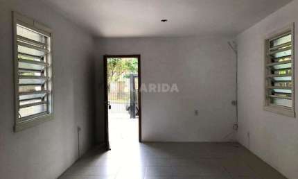 Casa Residencial com pátio e 1 dormitório no bairro Tristeza