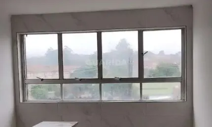 Sala comercial para alugar na Avenida Tapiaçu, Passo da Areia, Porto Alegre