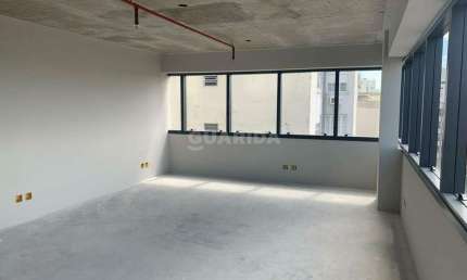Sala comercial para alugar na Avenida Cristóvão Colombo, Floresta, Porto Alegre