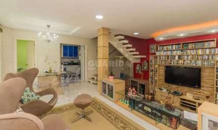 Casa de 3 suítes, sendo 2 suíte americana, no bairro Cristal.