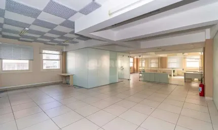 Prédio para alugar na Travessa Francisco de Leonardo Truda, Centro Histórico, Porto Alegre