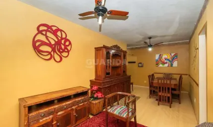 Apartamento mobiliado com 2 dormitórios e 1 vaga de garagem no bairro Teresópolis