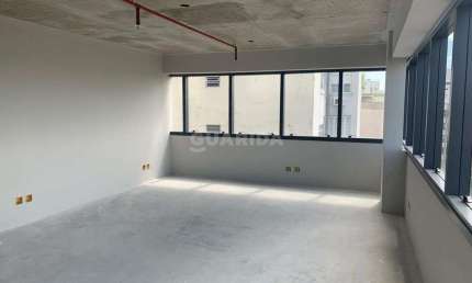 Sala comercial para alugar na Avenida Cristóvão Colombo, Floresta, Porto Alegre