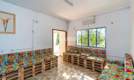 Casa Residencial/Sobrado com 4 dormitórios, 1 vaga de garagem no bairro Alto Petrópolis
