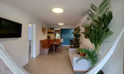 Apartamento mobiliado com 3 dormitórios e 1 vaga de garagem no bairro Cristal