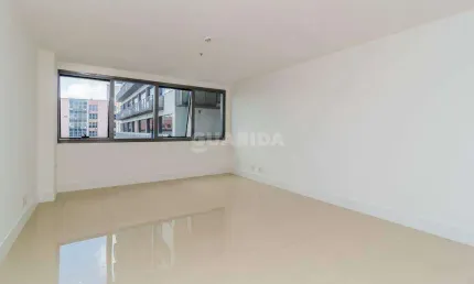 Conjunto comercial no Medplex Eixo Norte no bairro Cristo Redentor.