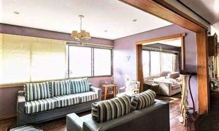 Apartamento de 04 dormitórios, sendo 01 suíte no bairro Auxiliadora.