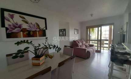 Apartamento mobiliado com 3 dormitórios, sacada com churrasqueira, no Bairro Partenon.