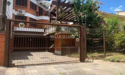 Casa com 3 quartos para alugar na Rua Canto e Melo, Cristal, Porto Alegre