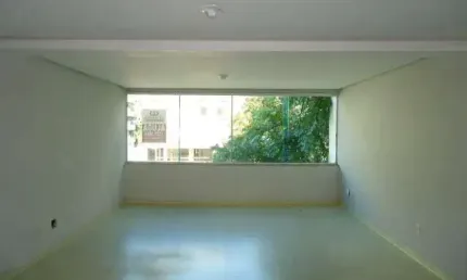 Sala comercial para alugar na Rua Luzitana, Higienópolis, Porto Alegre