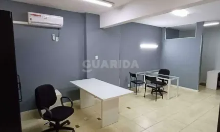 Conjunto comercial mobiliado no bairro Centro Histórico.