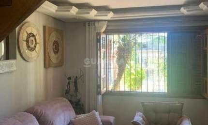 Casa Residencial/Sobrado com 3 dormitórios, sendo 2 suítes, e 2 vagas, no bairro Jardim Lindóia